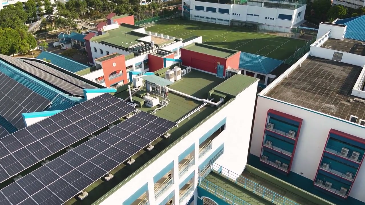 SPAX rooftop solar installation at Monfort Secondary School